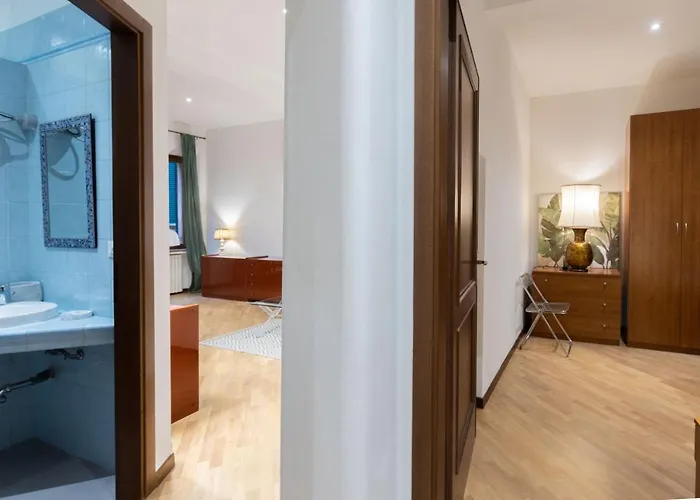 By Short Holidays 3 شقة