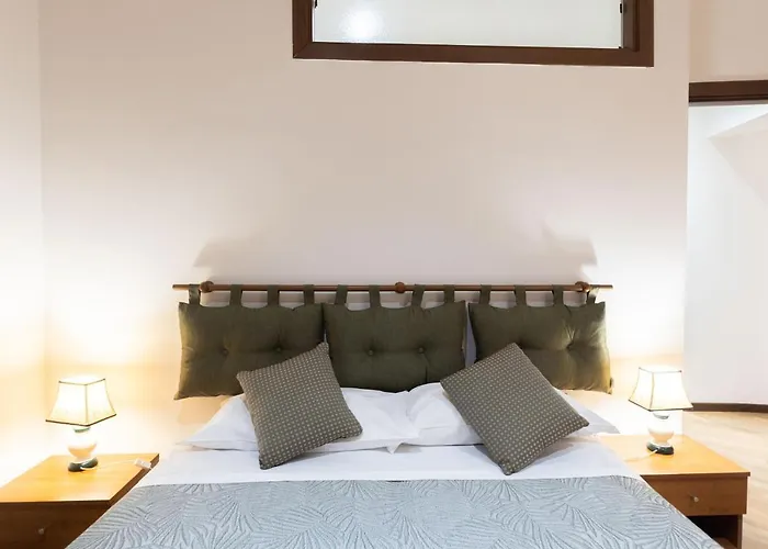 By Short Holidays 3 بولونيا