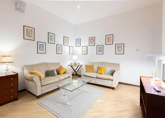 By Short Holidays 3 *